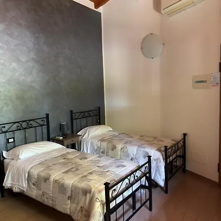 Samarcanda & Parking Di Parmigiani Silvia Civitavecchia